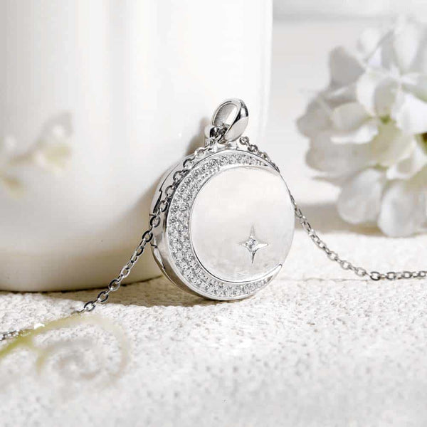 【Waterproof】Personalized Photo Locket Necklace With Picture Inside - Moon Star